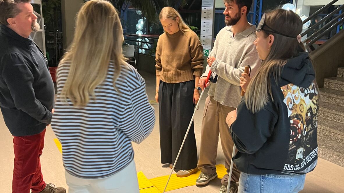 5. D5EEE3D1-0934-4354-936C-5037A37D27AD 5. D5EEE3D1-0934-4354-936C-5037A37D27AD