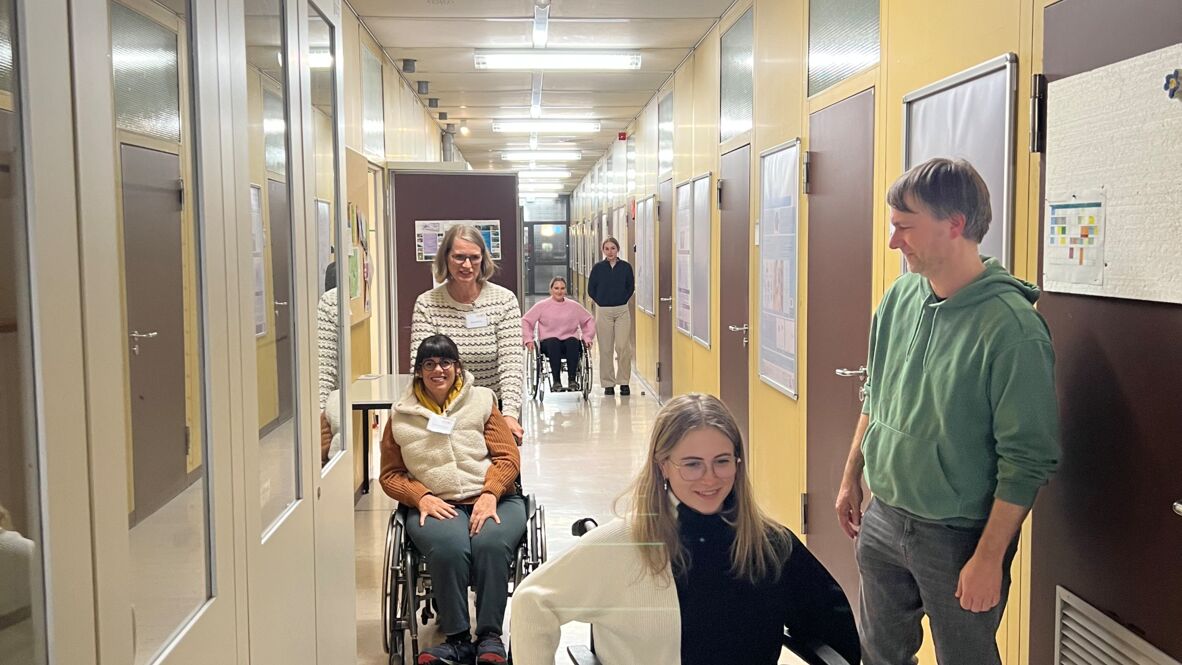 4. 0DD0D3D2-21D4-4B15-BD4C-F07113BEA6AD