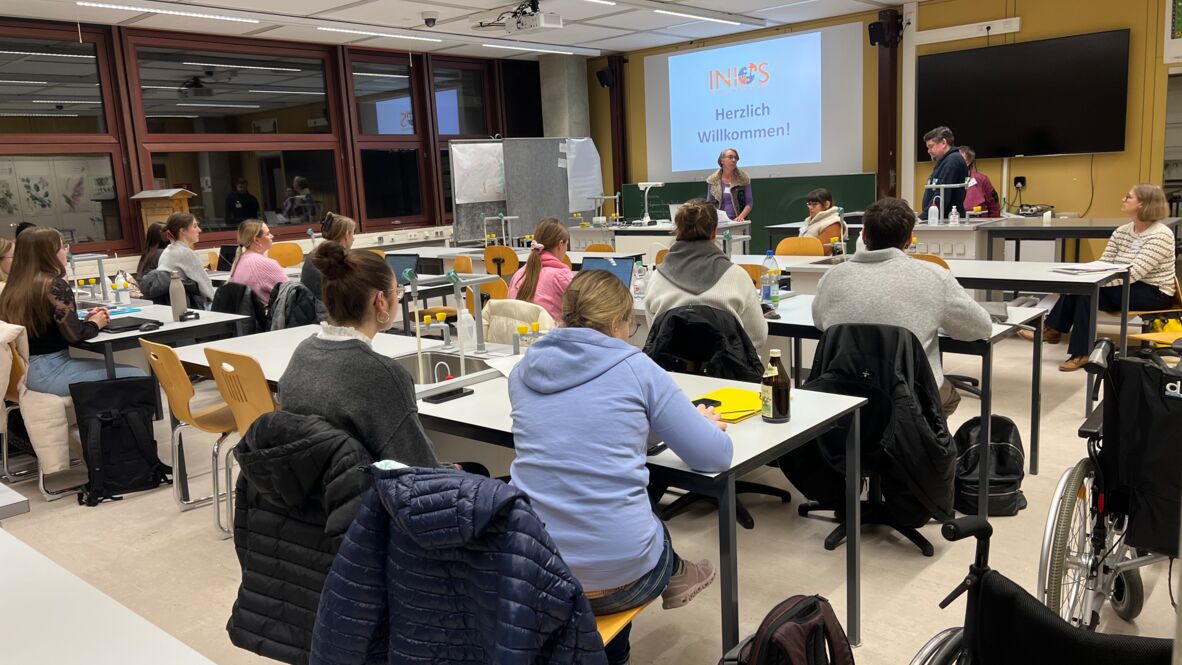 1. C9B62751-6F94-4BCD-840D-255565EB83B9-1