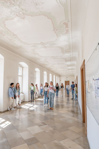 Schlossbau_Studierende (5) Schlossbau_Studierende (5)