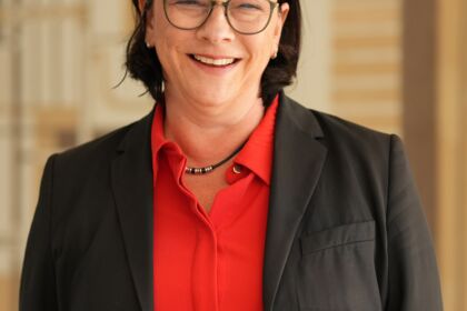 Sabine Rein, Präsidentin der HTWG Konstanz, ist seit Herbst 2024 Vorsitzende des Wissenschaftsverbunds Vierländerregion Bodensee. (Foto: Frederic Leitzke) Sabine Rein