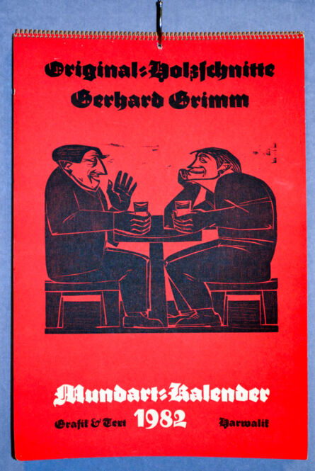 Der Mundart-Kalender mit Holzschnitten ist nur eines von etwa 8.000 Exponaten, die im neuen Mundartarchiv in der Hochschulbibliothek in Weingarten für die Forschung und die Öffentlichkeit zur Verfügung gestellt werden. PH_Eroeffnung_Mundartarchiv_11_b