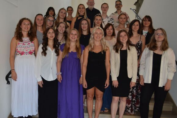 PH Ausstellung Fach Kunst Juli 10 - Gruppe Studierende mit Dozenten PH Ausstellung Fach Kunst Juli 10 - Gruppe Studierende mit Dozenten