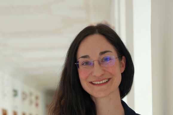 Dr. Juliana Gras, Akademische Rätin im Fach Erziehungswissenschaft der Pädagogischen Hochschule Weingarten, wurde mit dem Maria Gräfin von Linden-Preis 2025 ausgezeichnet. Gras_Juliana_2023