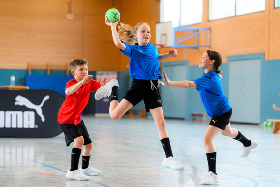 Kinder spielen Handball MIPHa Studie Kinderhandball 02