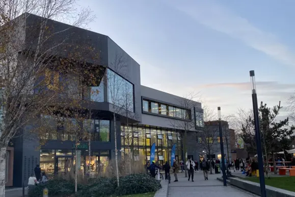 Dublin_City_University Dublin_City_University