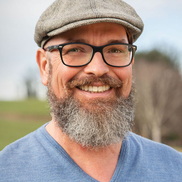 Stefan ist hypnosystemischer Therapeut / Verhaltenstherapeut in Grünkraut. Er begleitet gerne auch Studierende. Stefan_2