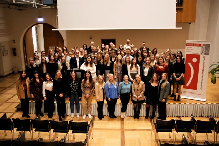 Absolventenfeier_Gruppenbild Absolventenfeier_Gruppenbild