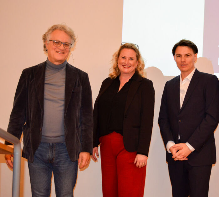 Sprachen beim ersten Weingartener Theologischen Kolloquium über „Gott zwischen Theologie und Philosophie“ (von links): Professor Dr. Karlheinz Ruhstorfer, RPI-Leiterin Andrea Bremer und Akademischer Rat Dr. Dr. Klaus Viertbauer, Katholische Theologie / Religionspädagogik. WTK Ruhstorfer Bremer Viertbauer