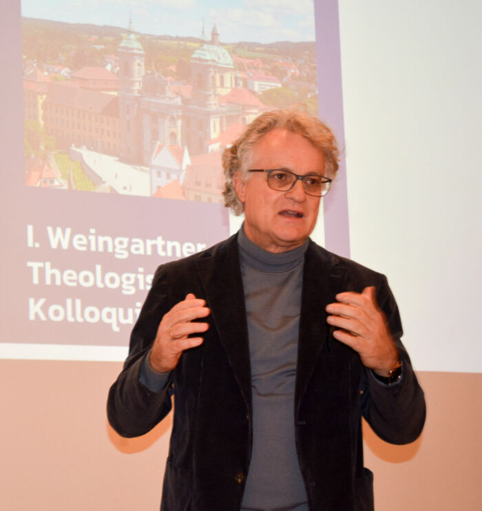 Professor Dr. Karlheinz Ruhstorfer aus Freiburg hielt den Eröffnungsvortrag beim ersten Weingartner Theologischen Kolloquium. WTK Ruhstorfer
